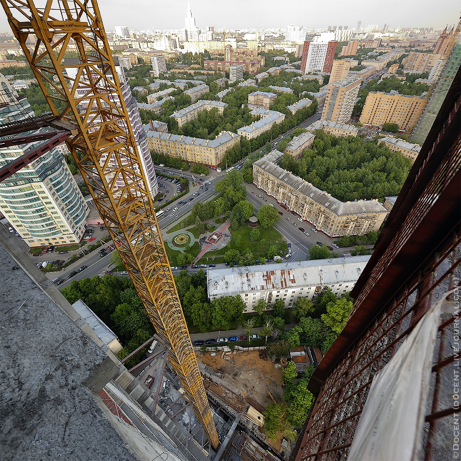 Бирюзова 41
