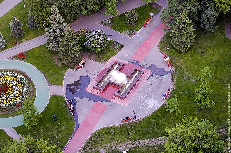 Бирюзова 41
